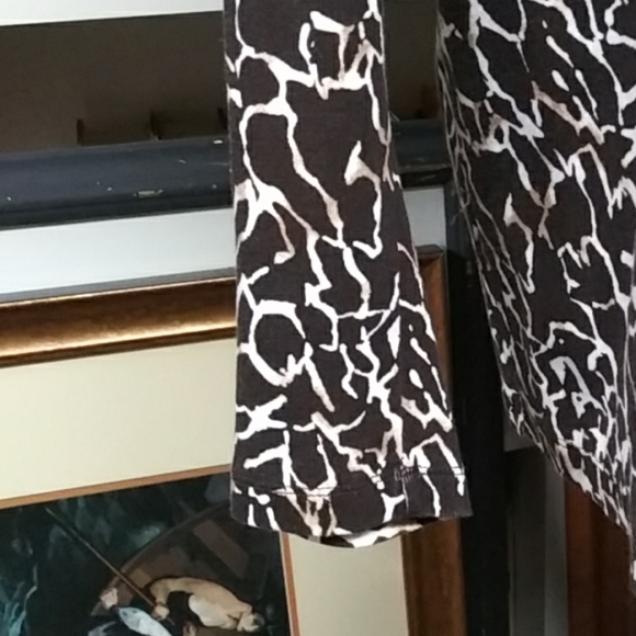 Rafaella Giraffe Print Zip Front Top Size 1X - Picture 3 of 6